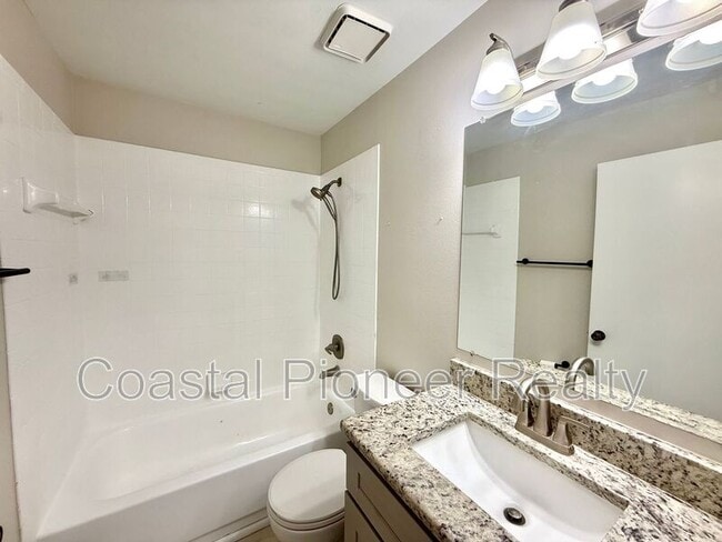 Building Photo - 11222 Clayridge Dr