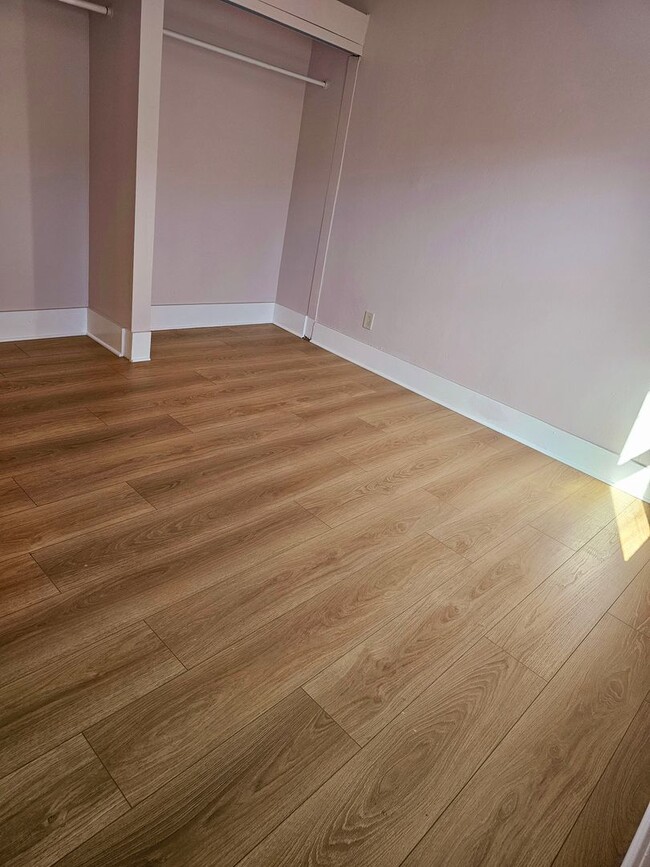 Building Photo - 63-69 S Greenwood Ave