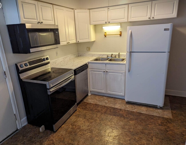 SS fridge replacement - 2236 Laurelwood Dr