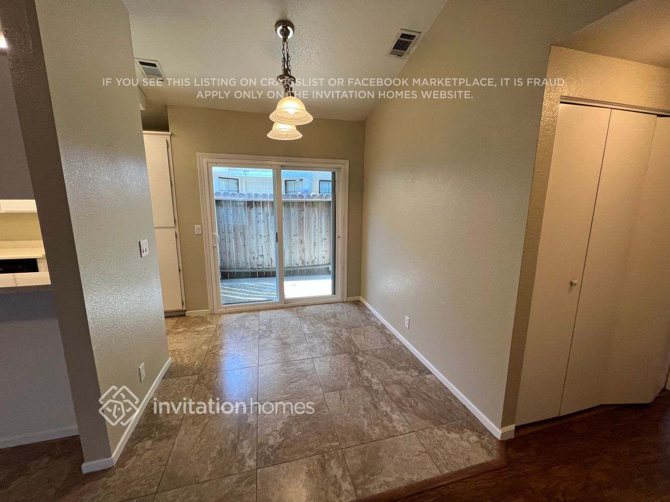 Building Photo - 1324 Puebla Way