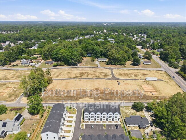 Building Photo - 2308 Oakwood Mdws Ct