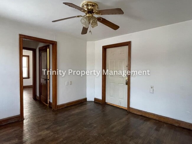 Building Photo - 649 Birch St