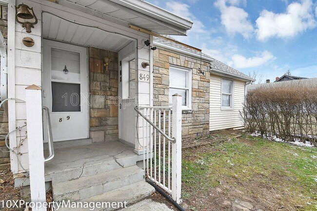 Building Photo - 849 Ruby Ave