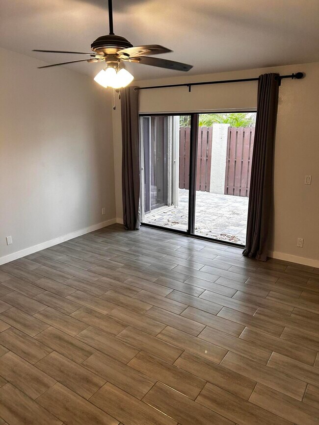 Building Photo - 51 Meadows Dr