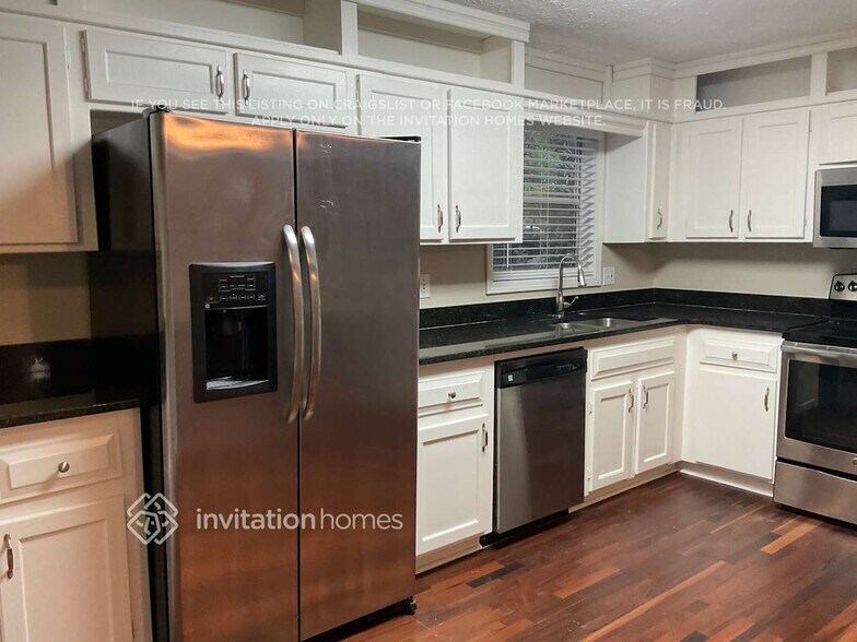 Building Photo - 2765 Timberline Rd