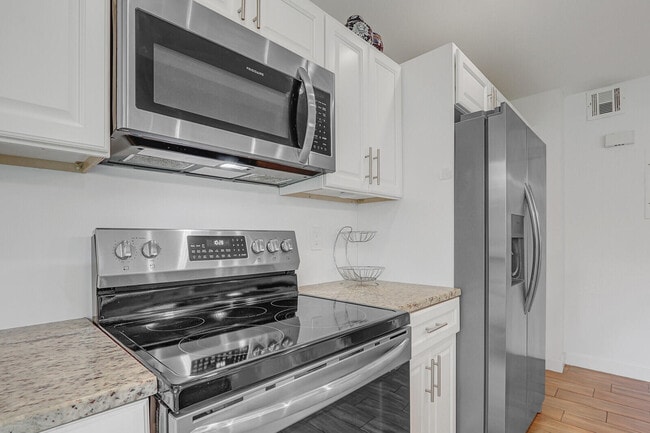 Building Photo - 632 Brackenwood Cove