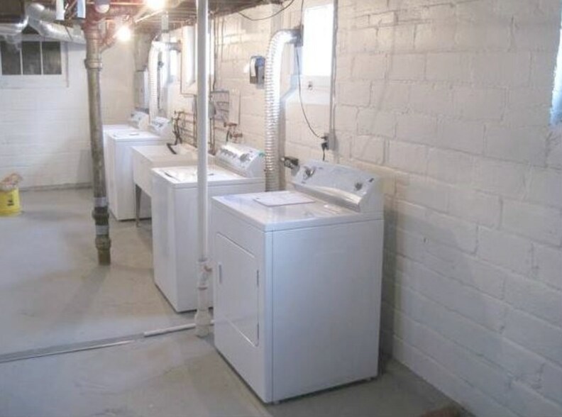 Private free washer dryer - 2518 E 124th St