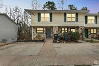 Building Photo - Seasonal Lake view rental in great Gainesv...