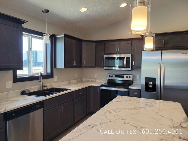 Building Photo - Brand New 3 Bd 2 Bath Townhouse with 3-sta...