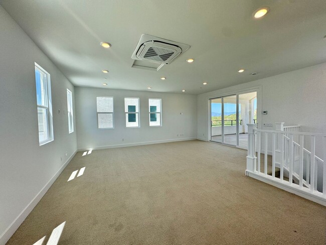 Building Photo - 27128 Skyland Wy