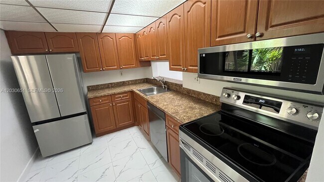 Building Photo - 8045 SW 107th Ave