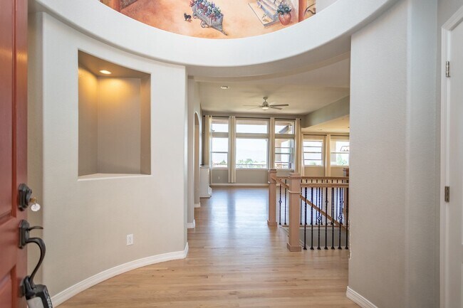 Building Photo - 10154 Silver Leaf Way