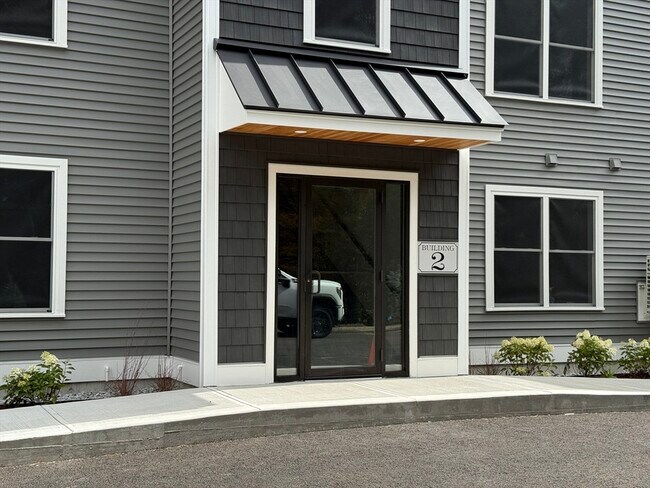 Building Photo - 251 Sladen St