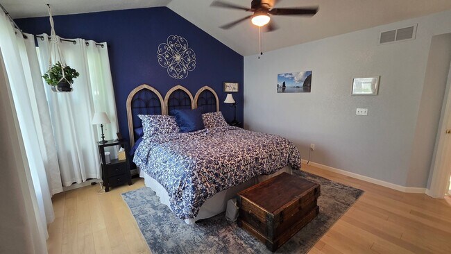 Building Photo - Beautiful 4 Bedroom 3.5 Bath Home - Longmont!