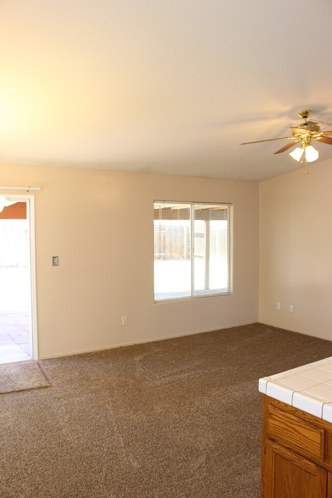 Building Photo - 1327 Clipper Hills Dr