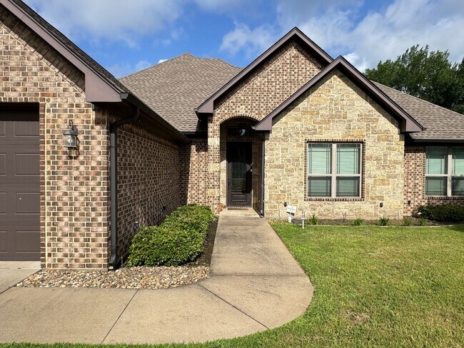 Building Photo - 11248 Fox Trail