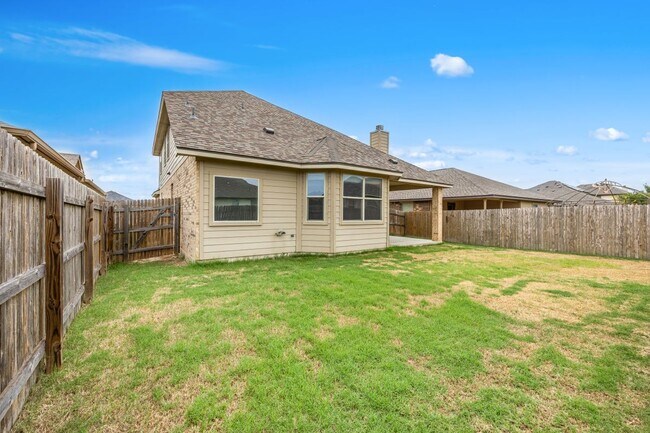 Building Photo - 1414 Fawn Lily Dr