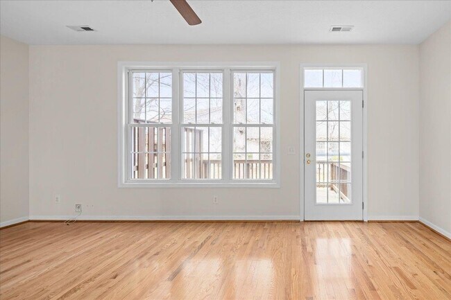 Building Photo - 3043 Diamond Spring Ln