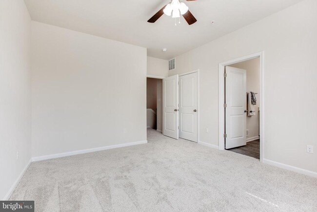 Building Photo - 3117 Laurel Hl Rd