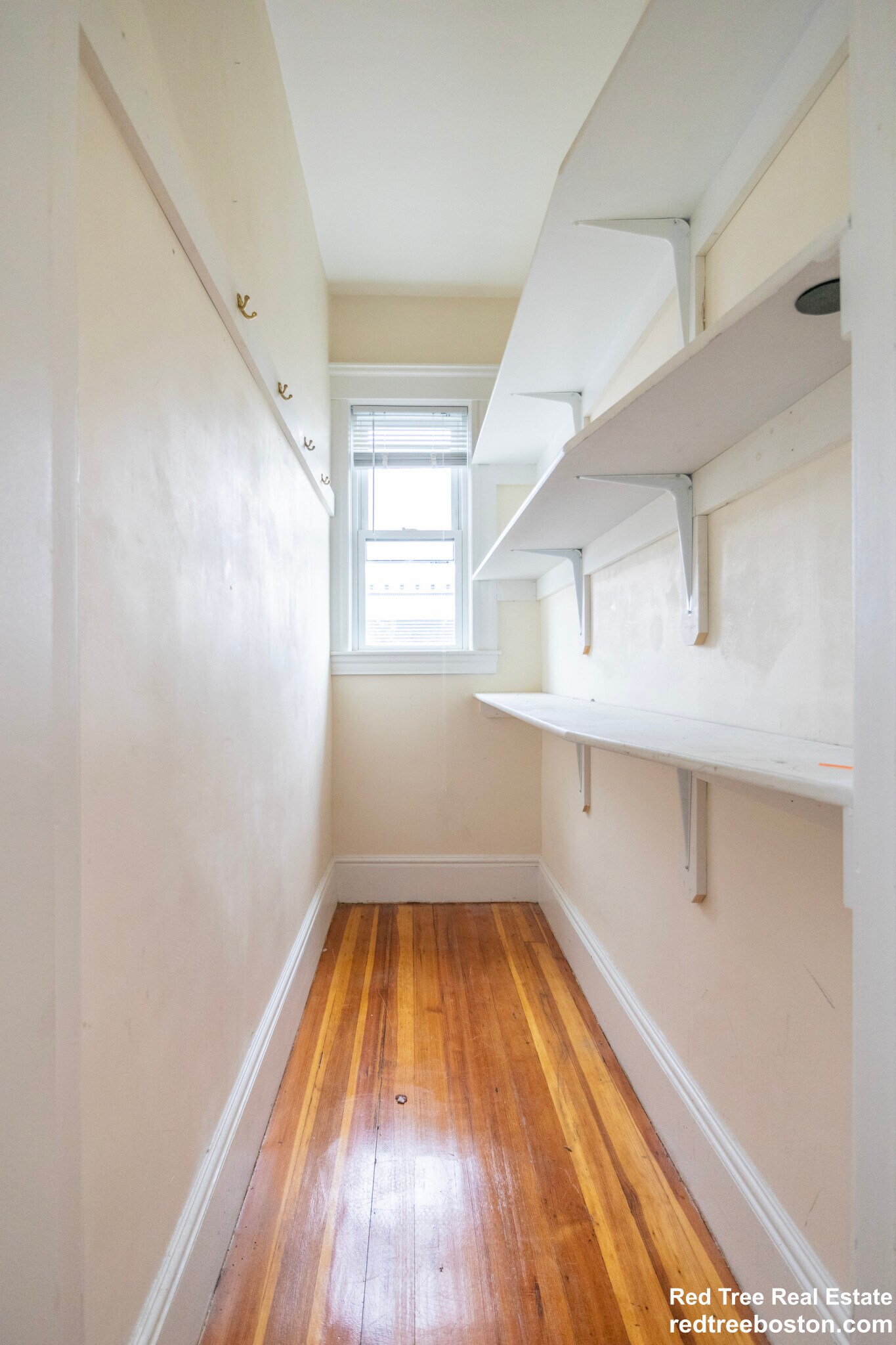 Building Photo - 79 Saxton St