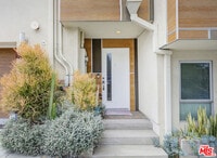 Building Photo - 1045 Manzanita St