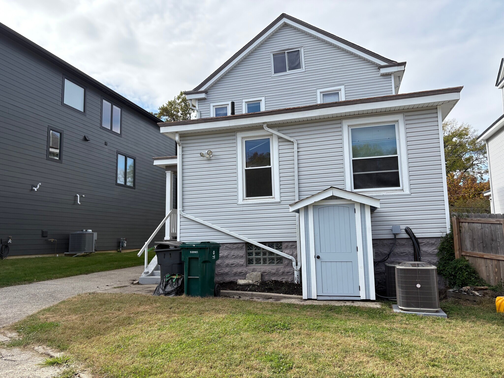 Building Photo - 3710 Hyde Park Ave