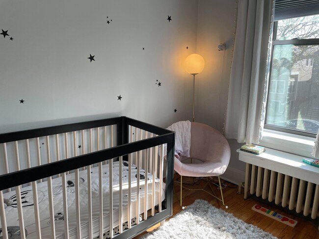 Small bedroom/office - 2706 N Richmond St