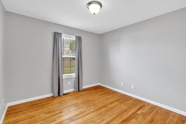 Building Photo - 1125 Faye St