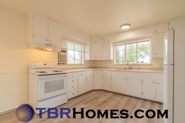 Building Photo - 6895 W 46th Pl