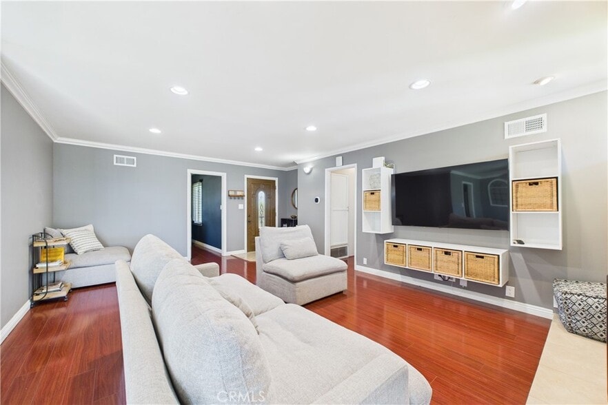 Building Photo - 8412 San Marino Dr