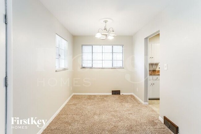 Building Photo - 2721 Bernadette Road