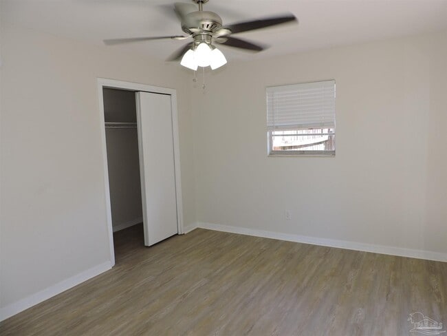 Building Photo - 3865 Tom Ln Dr