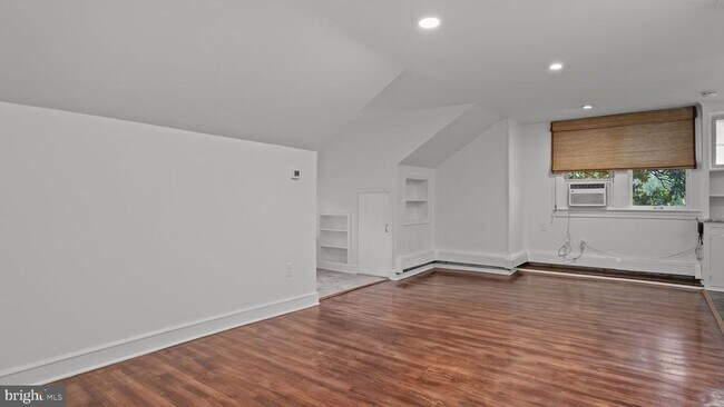 Building Photo - 147 S Delaware Ave