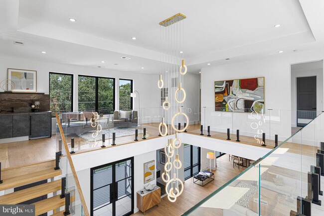 Building Photo - 1733 Chain Bridge Rd