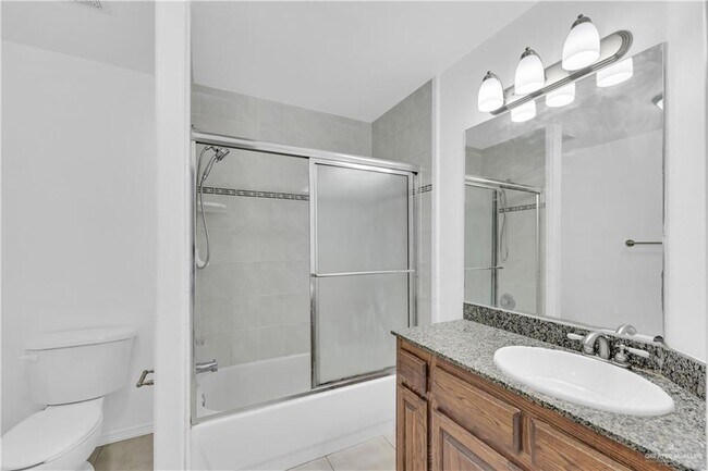 Building Photo - 17 N 5th St