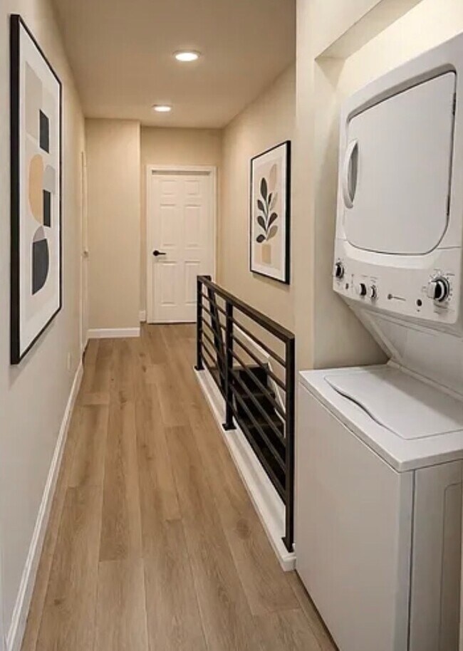 Building Photo - 5751 Walton Ave