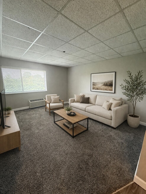 Building Photo - Legacy Eastgate Apartments