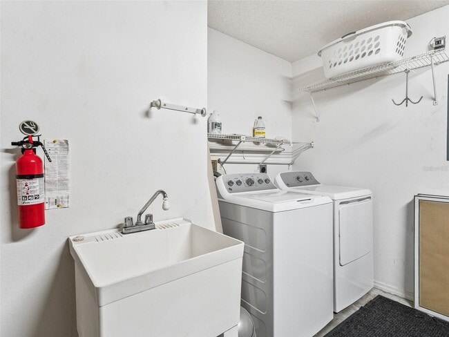 Building Photo - 2863 Barboza Dr