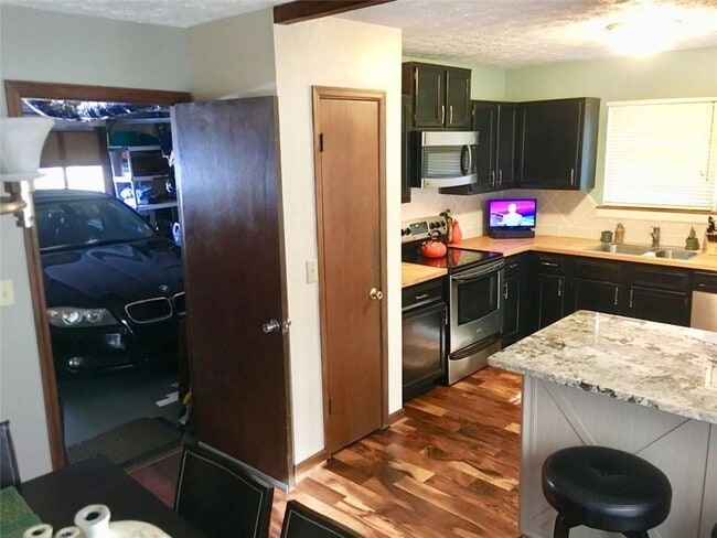 Building Photo - 1356 Bridgeson Ct