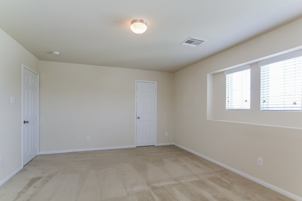 Building Photo - 17818 Aveleigh Ln
