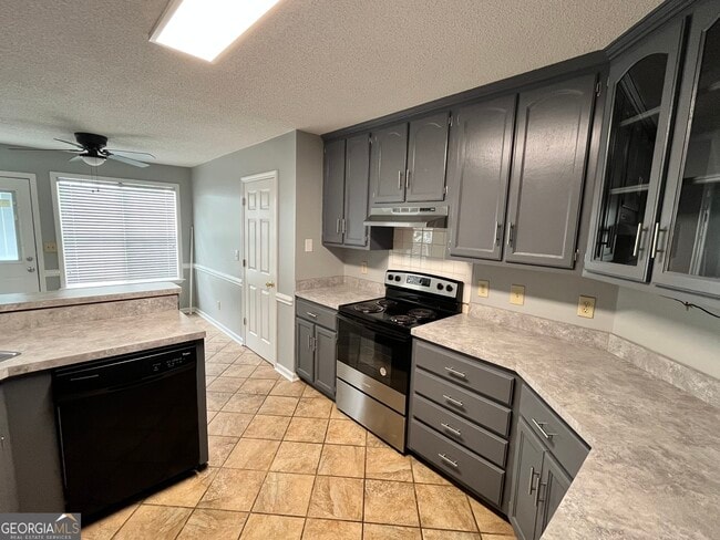 Building Photo - 102 Myles Ln