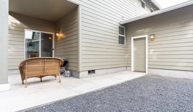 Building Photo - 20769 SE Shea Court
