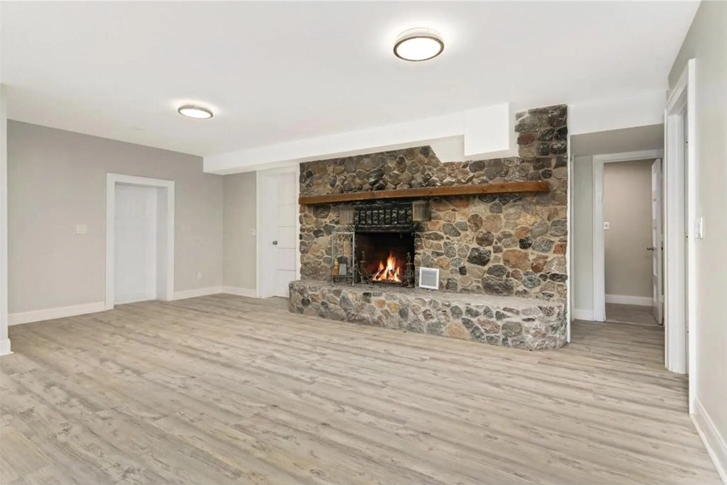 Building Photo - 4442 Dorchester Rd