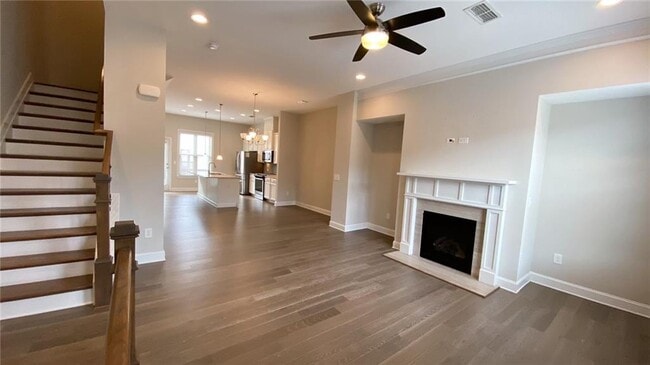 Building Photo - 4426 Kerrington Ave