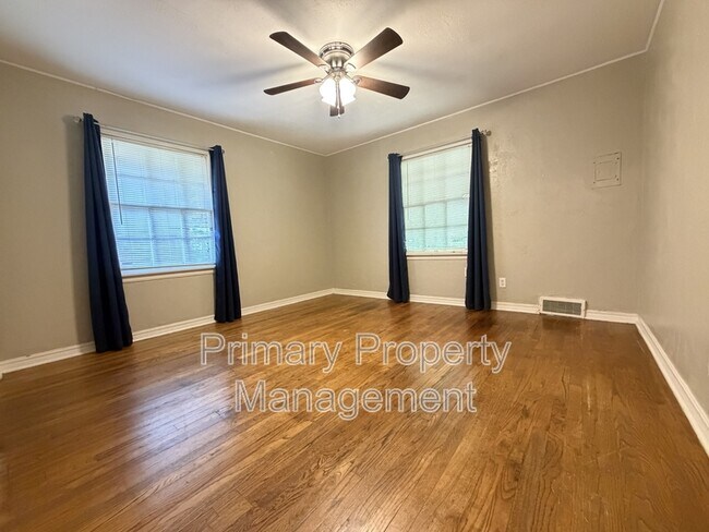 Building Photo - 1722 Mattern Dr
