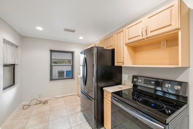 Building Photo - Cute 1 bedroom home with 2 patios and shed***MOVE IN JUNE 20TH****