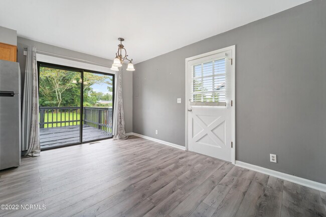Building Photo - 206 Lorraine Ct