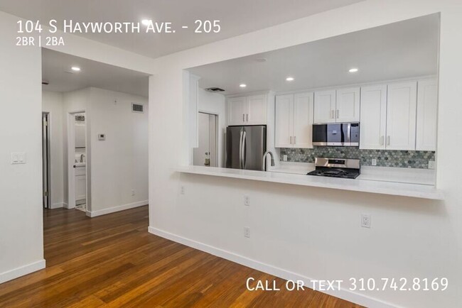 Building Photo - Spacious & Fully Remodeled Pet-Friendly 2-...