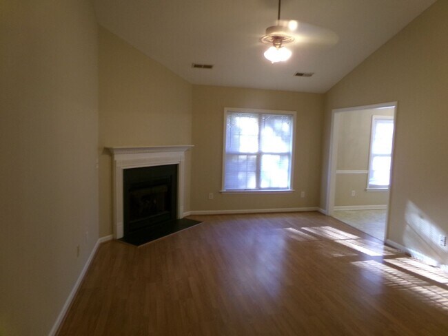 Building Photo - Near Silas Creek and Stratford Road