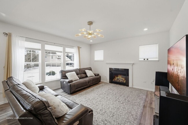 Building Photo - 26305 W Milestone Dr